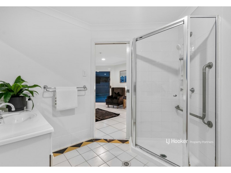 3 Trafalgar Close, Stretton QLD 4116