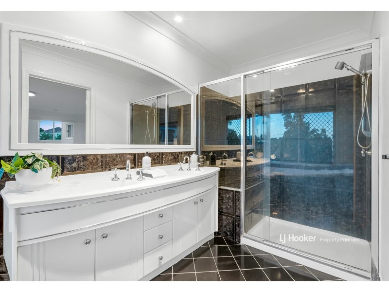 3 Trafalgar Close, Stretton QLD 4116