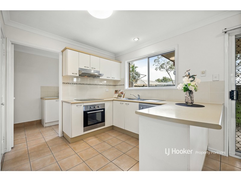 28/8 Honeysuckle Way, Calamvale QLD 4116