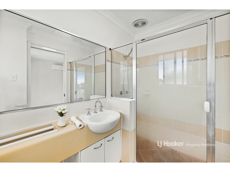 28/8 Honeysuckle Way, Calamvale QLD 4116