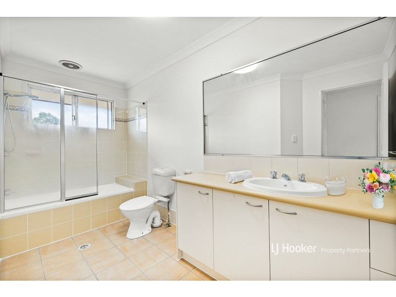28/8 Honeysuckle Way, Calamvale QLD 4116