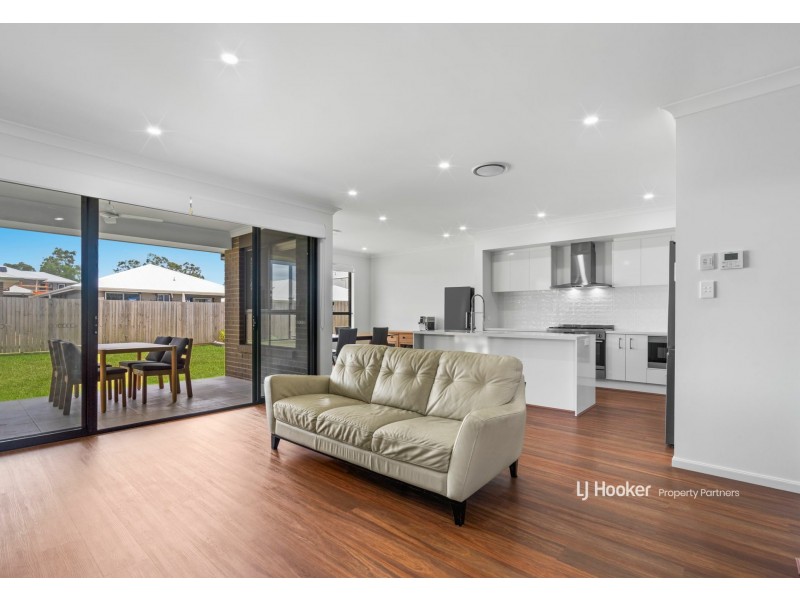 10 Loupos Street, Pallara QLD 4110