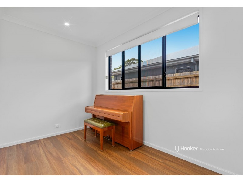 10 Loupos Street, Pallara QLD 4110