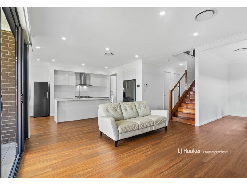 10 Loupos Street, Pallara QLD 4110