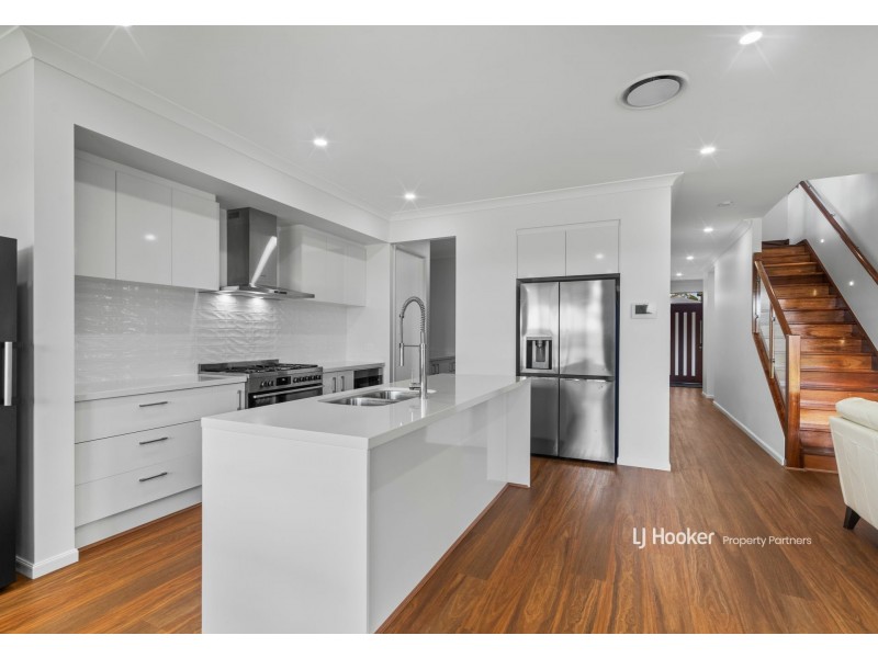 10 Loupos Street, Pallara QLD 4110