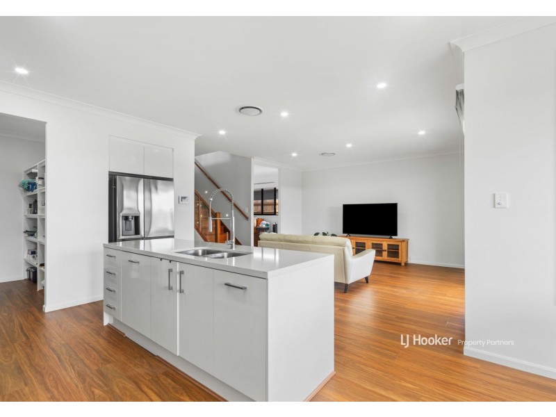 10 Loupos Street, Pallara QLD 4110