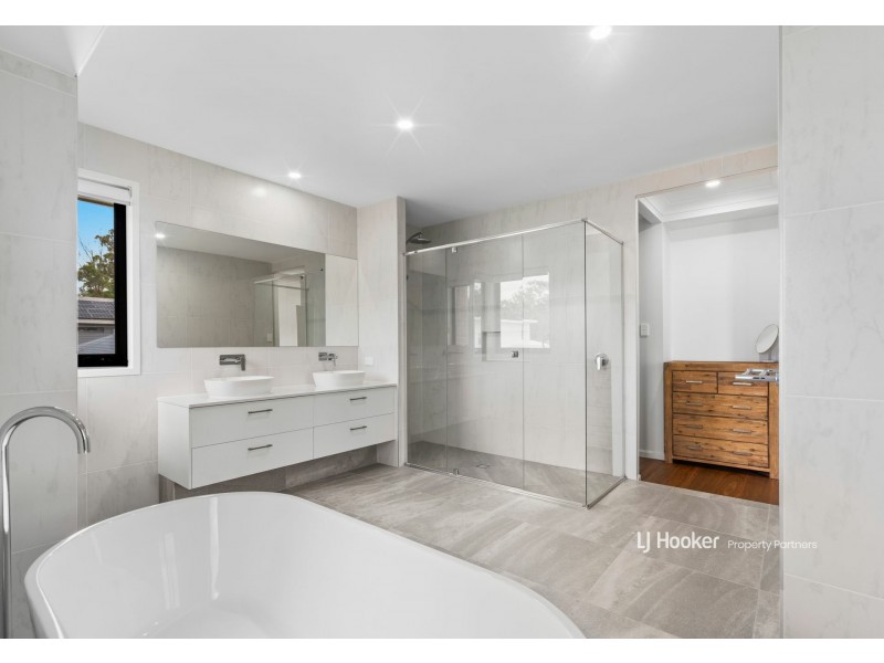 10 Loupos Street, Pallara QLD 4110