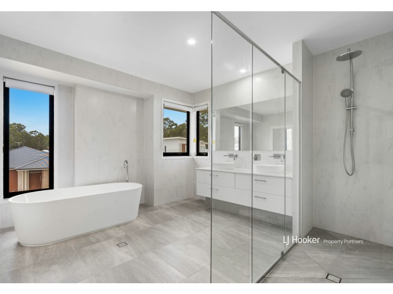 10 Loupos Street, Pallara QLD 4110