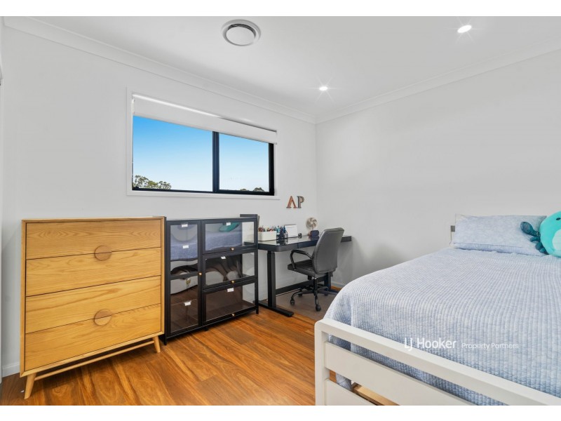 10 Loupos Street, Pallara QLD 4110