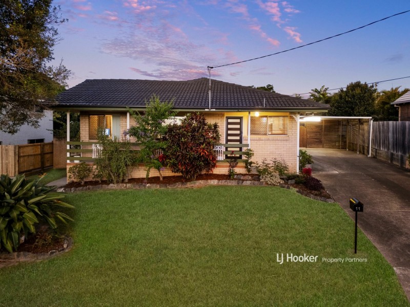 11 Whitfield Avenue, Springwood QLD 4127