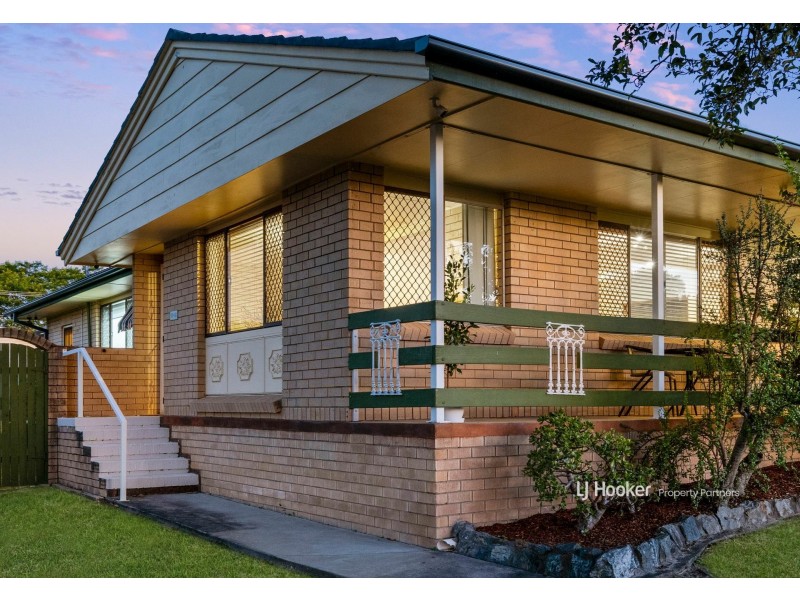 11 Whitfield Avenue, Springwood QLD 4127