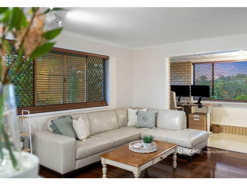 11 Whitfield Avenue, Springwood QLD 4127