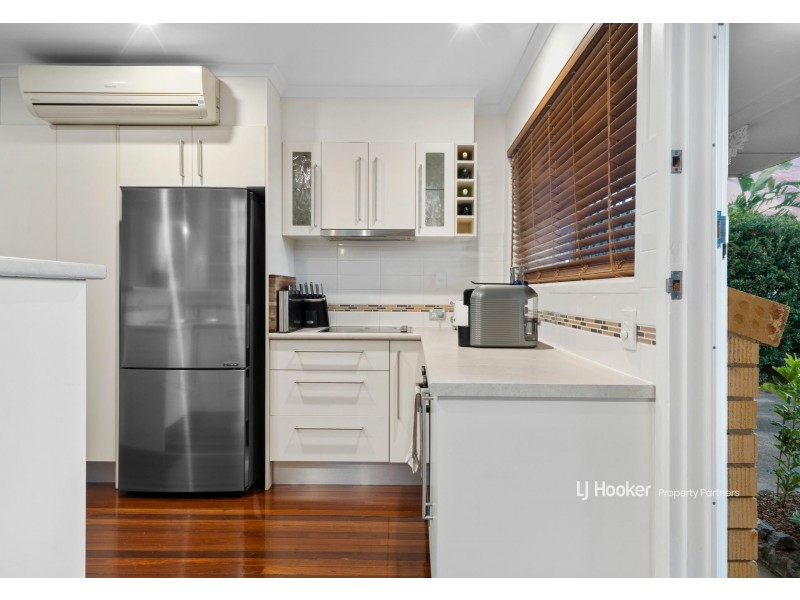 11 Whitfield Avenue, Springwood QLD 4127