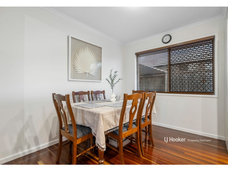 11 Whitfield Avenue, Springwood QLD 4127