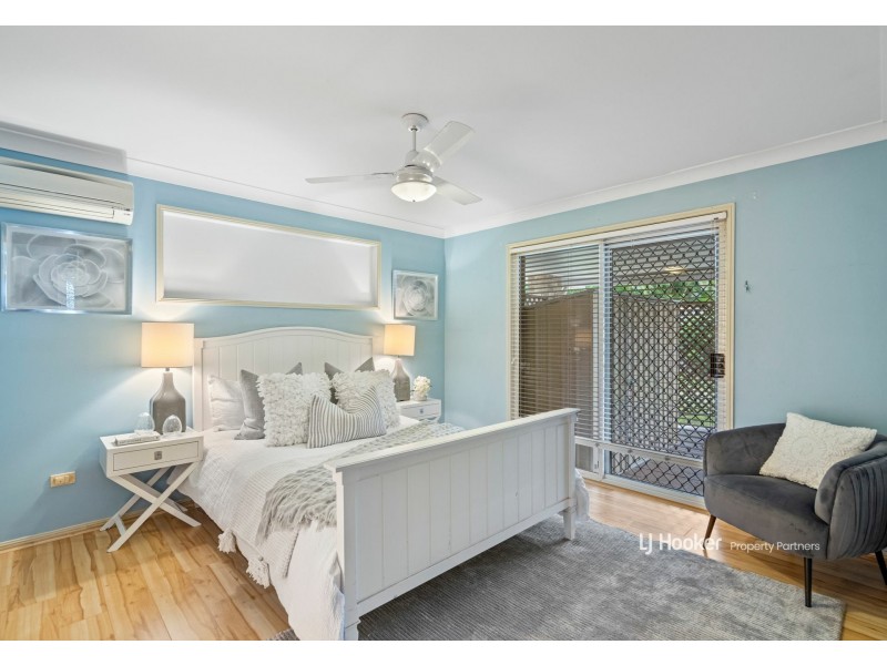 25 Swan Lake Crescent, Calamvale QLD 4116