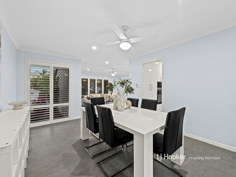 6 Carnation Crescent, Calamvale QLD 4116