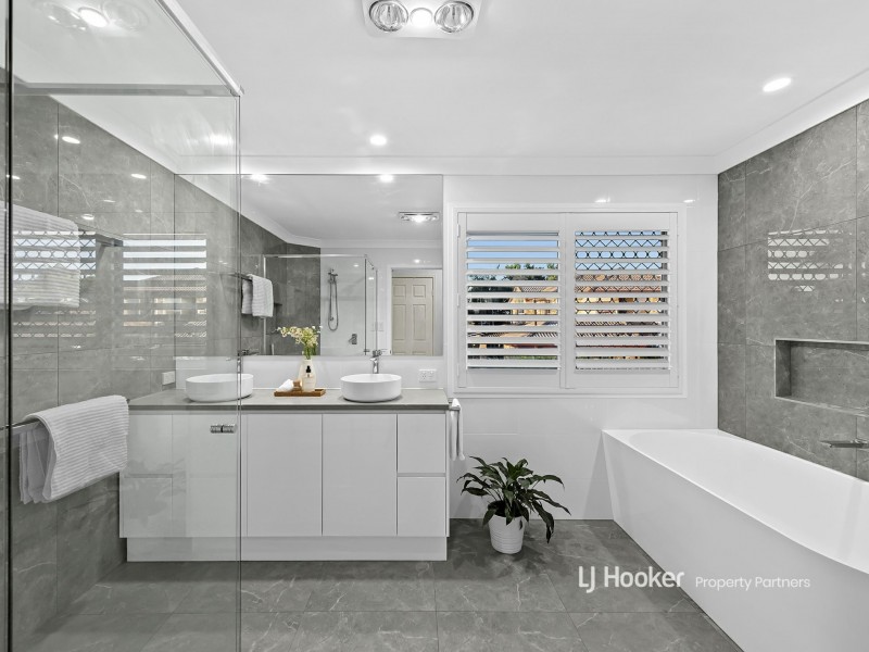 6 Carnation Crescent, Calamvale QLD 4116