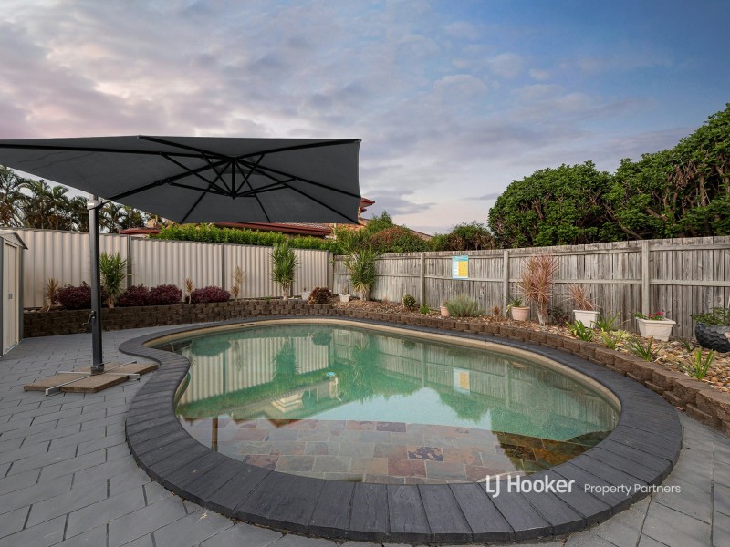 6 Carnation Crescent, Calamvale QLD 4116