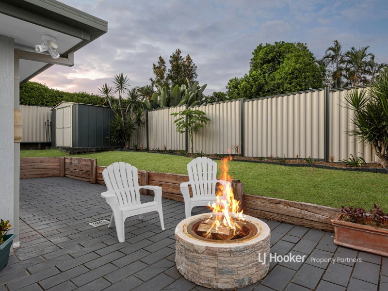 6 Carnation Crescent, Calamvale QLD 4116