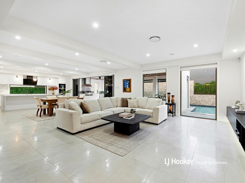 30 Elderbury Place, Stretton QLD 4116