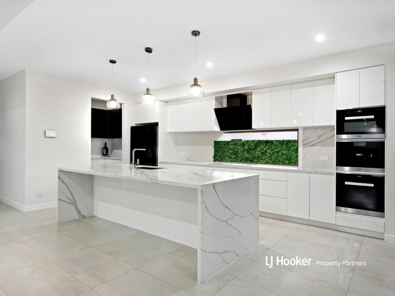 30 Elderbury Place, Stretton QLD 4116