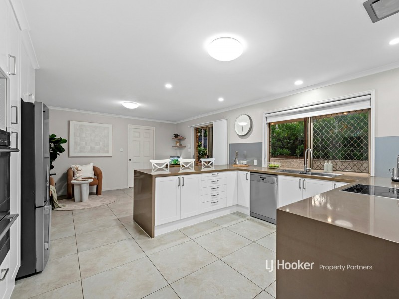 44 Mindona Street, Wishart QLD 4122