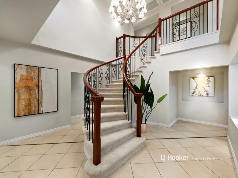 6 Skyline Court, Eight Mile Plains QLD 4113