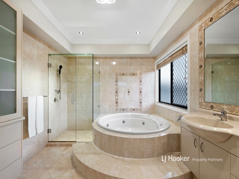 6 Skyline Court, Eight Mile Plains QLD 4113