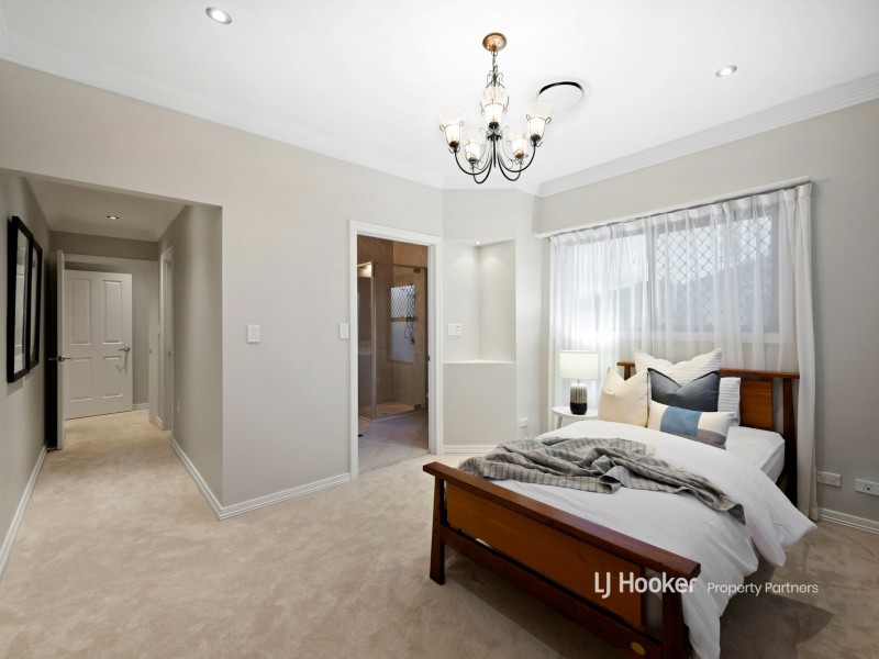 6 Skyline Court, Eight Mile Plains QLD 4113