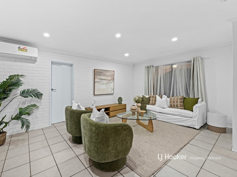 2 Knightsbridge Crescent, Rochedale South QLD 4123
