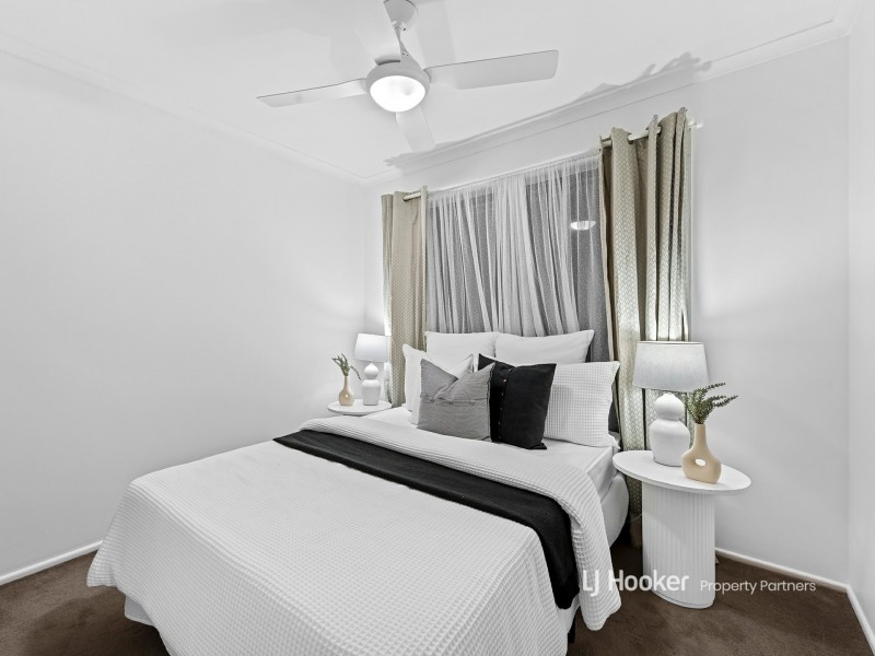 2 Knightsbridge Crescent, Rochedale South QLD 4123
