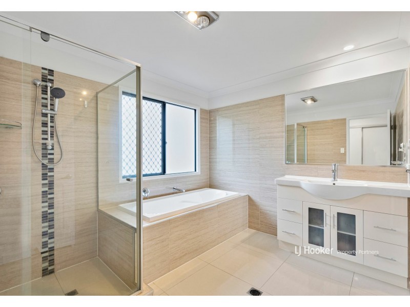 30 Harvey Place, Calamvale QLD 4116