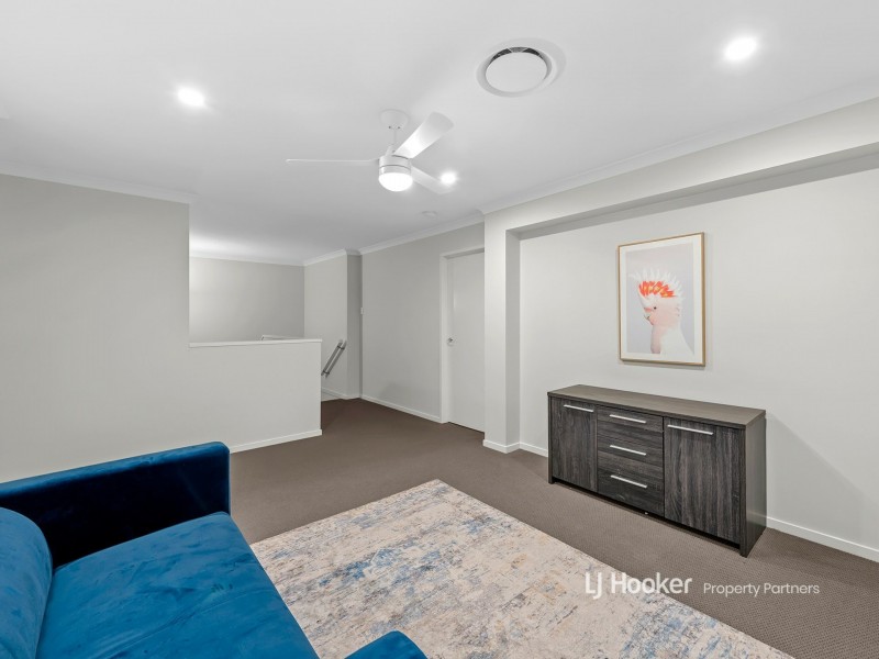 27 Majestic Crescent, Hemmant QLD 4174