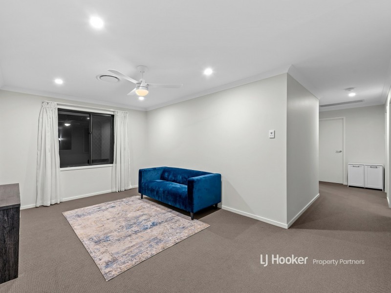 27 Majestic Crescent, Hemmant QLD 4174