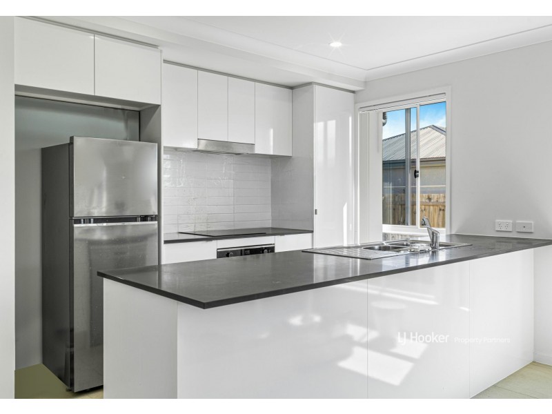 6 Semph Crescent, Laidley North QLD 4341