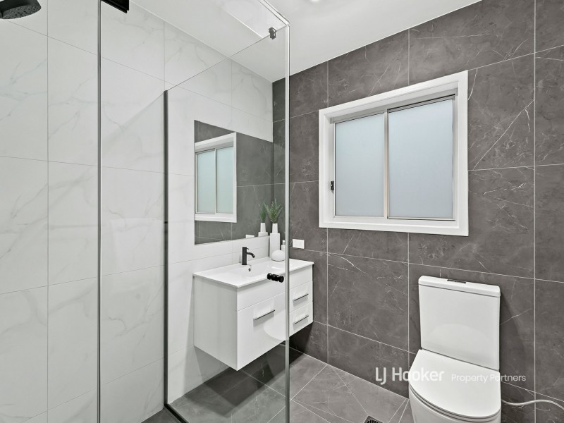 11 Airfield Street, Park Ridge QLD 4125