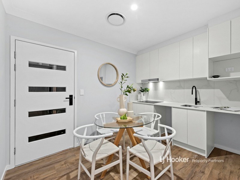 11 Airfield Street, Park Ridge QLD 4125