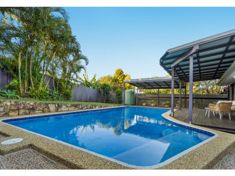 14 Bluebell Street, Mansfield QLD 4122