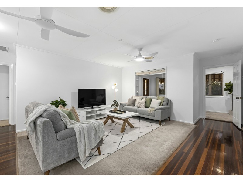 129 Wecker Road, Mansfield QLD 4122