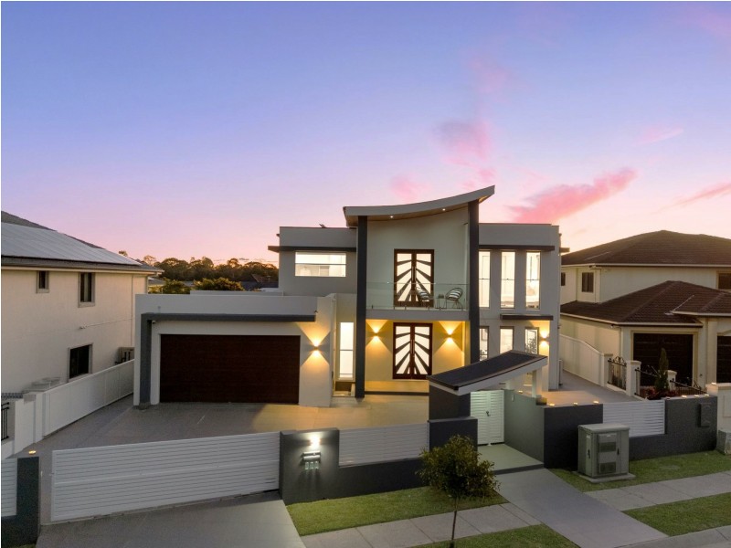 110 The Parkway, Stretton QLD 4116