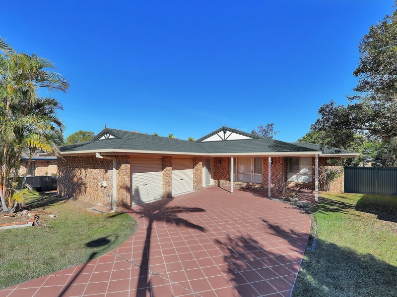15 Dunoola Place, Parkinson QLD 4115