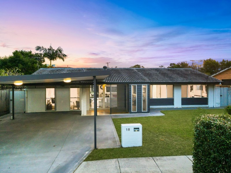 18 Bedser Street, Macgregor QLD 4109