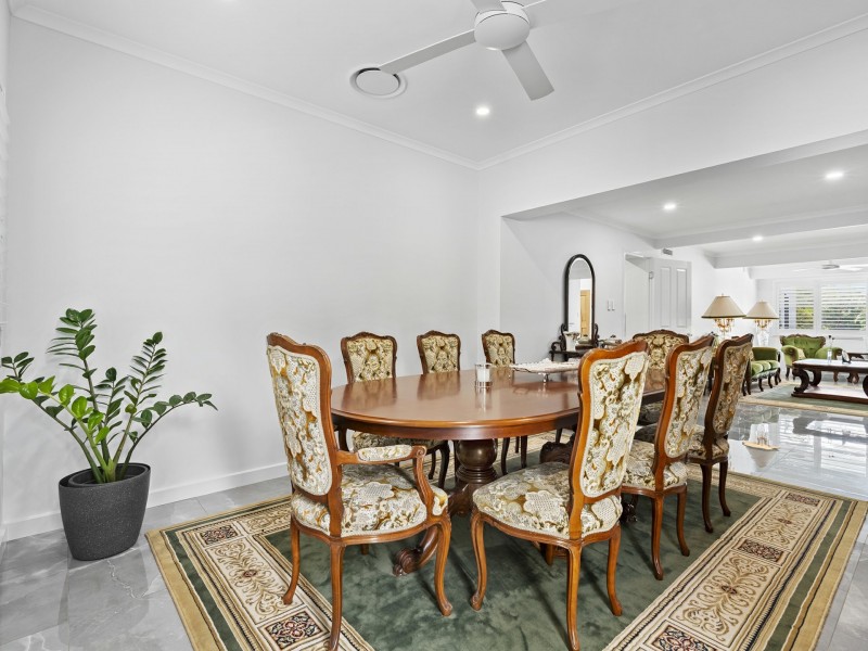 11 Kernow Street, Robertson QLD 4109