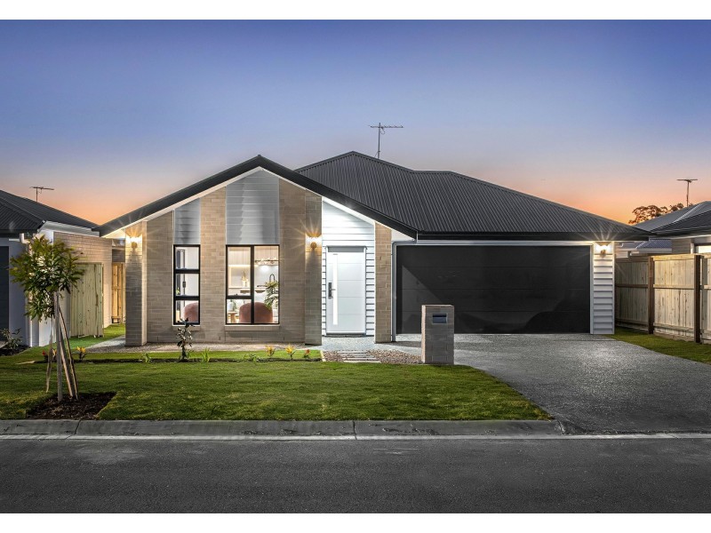 20 Mango Road, Park Ridge QLD 4125