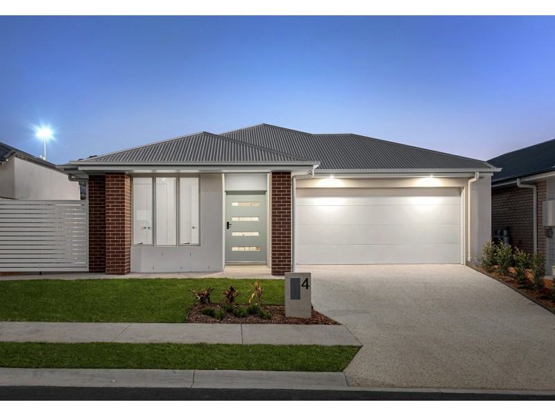 4 Ferris Avenue, Park Ridge QLD 4125