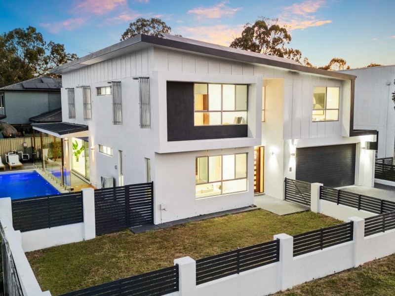 10 Hoop Pine Place, Sunnybank Hills QLD 4109