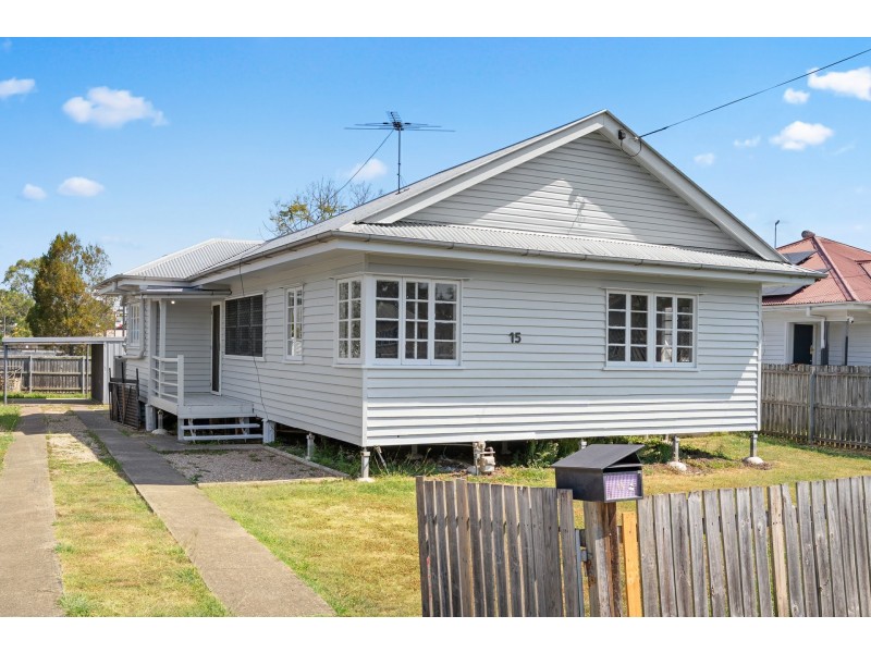 15 Casey Street, Leichhardt QLD 4305