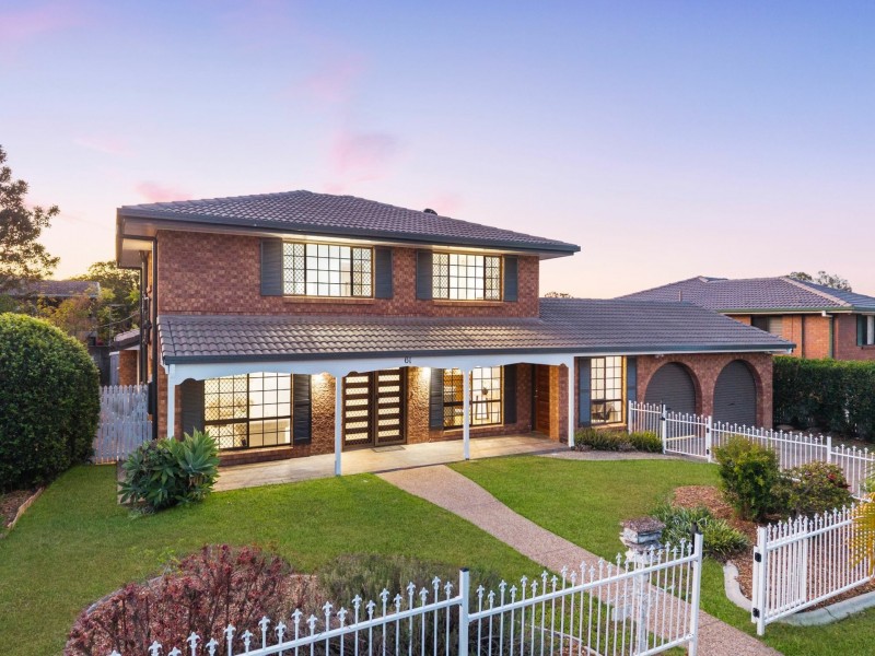 61 Donnington Street, Carindale QLD 4152