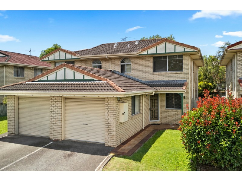 10/10 Lawrence Close, Robertson QLD 4109