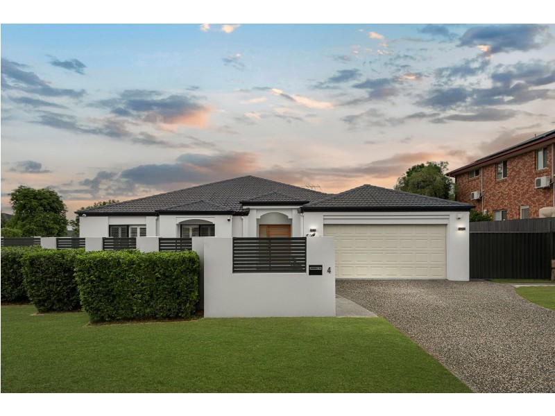 4 Sumner Place, Carindale QLD 4152